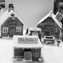 Creative Ideas for Gingerbread Houses Leaves Judges With Tough Decision