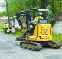 East Oak Street to First Street Evacuated to Repair Gas Leak