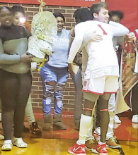 WSHS Senior Duncan Presented With State Championship Ring